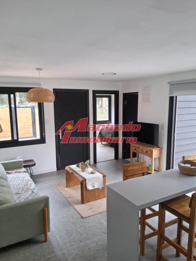 Casa de dos dormitorios en venta en Eden Rock