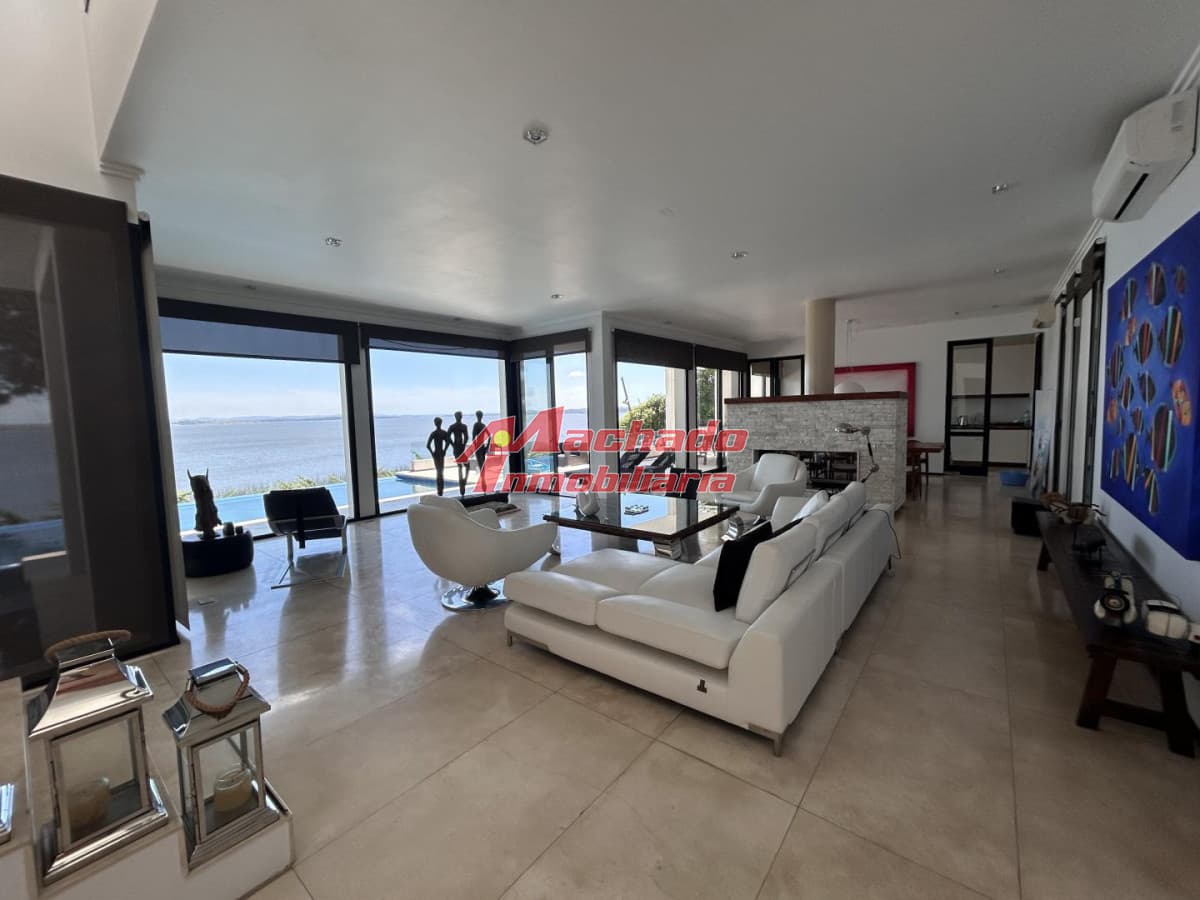 Casa en venta en Club del Lago - Primera linea a la laguna