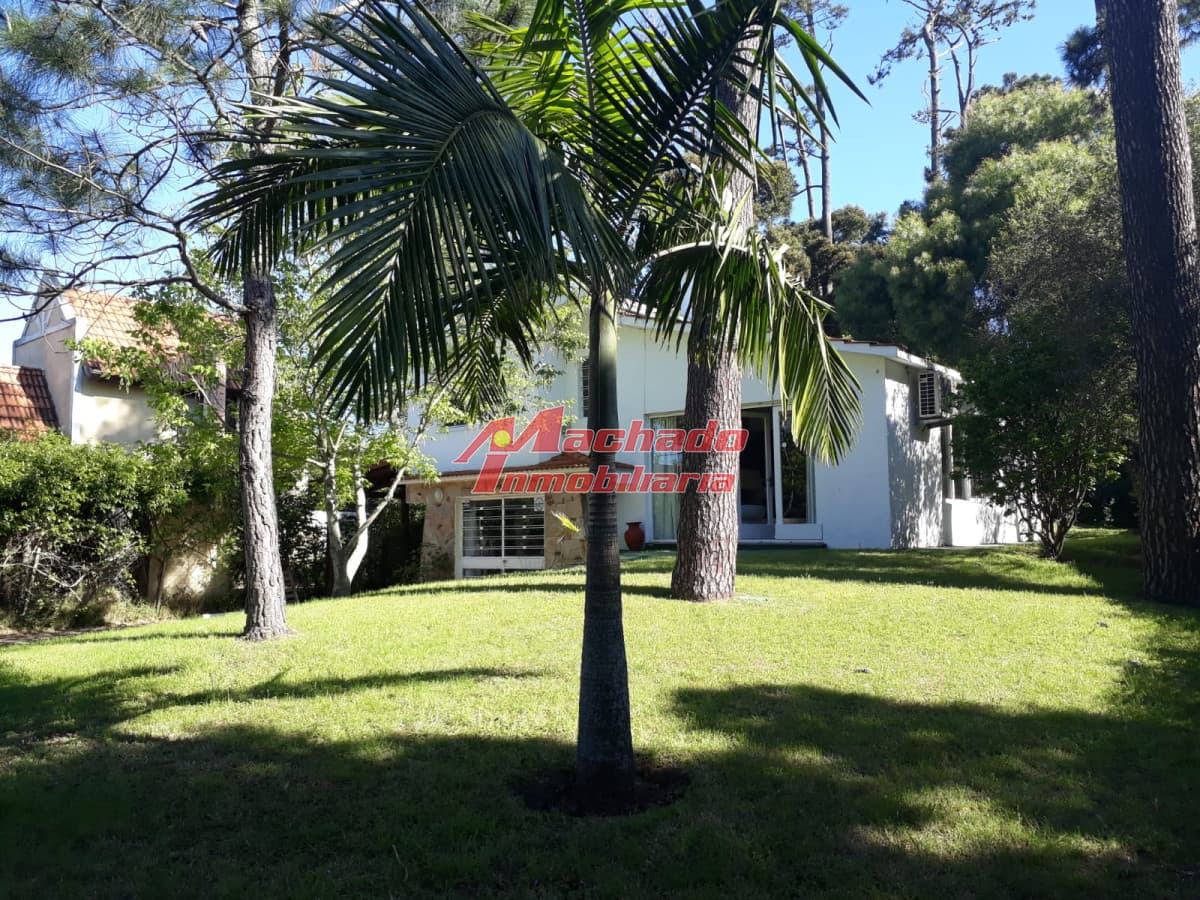 Alquiler de casa de 4 dormitorios en Punta del Este