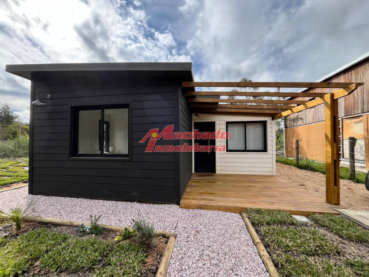 Casa de dos dormitorios en venta en Eden Rock