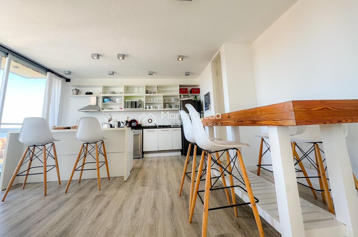 Apartamento ID.41103 - Penthouse Duplex en venta, con parrillero y vista al mar en Manantiales