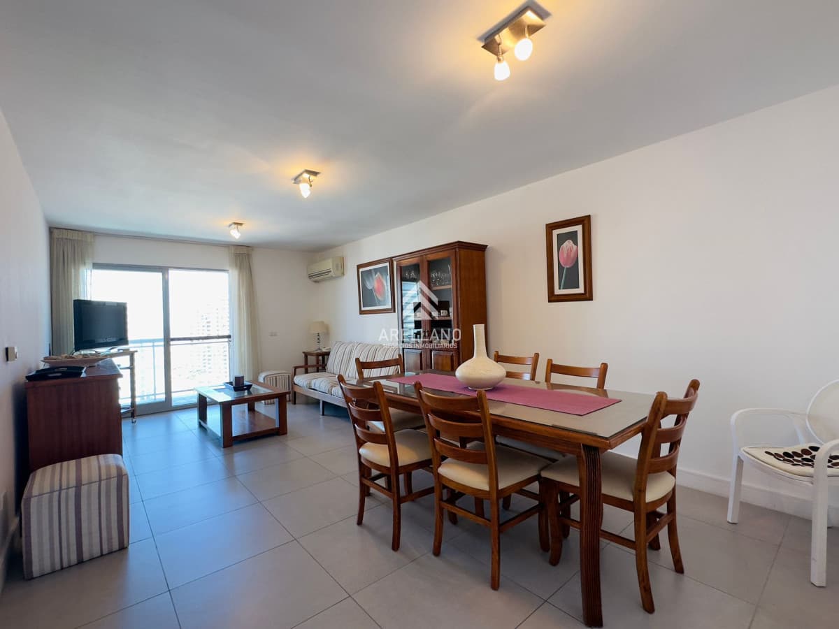 Apartamento ID.4092 - Apto en venta, 2 dormitorios 2 baños
