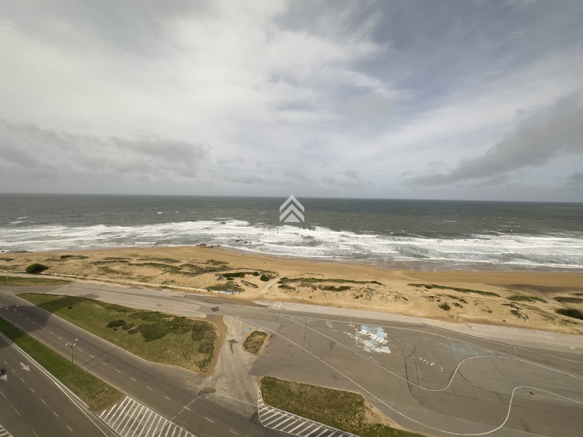 Apartamento ID.5333 -  Apartamento en Alquiler de 3 dormitorios en Punta del Este