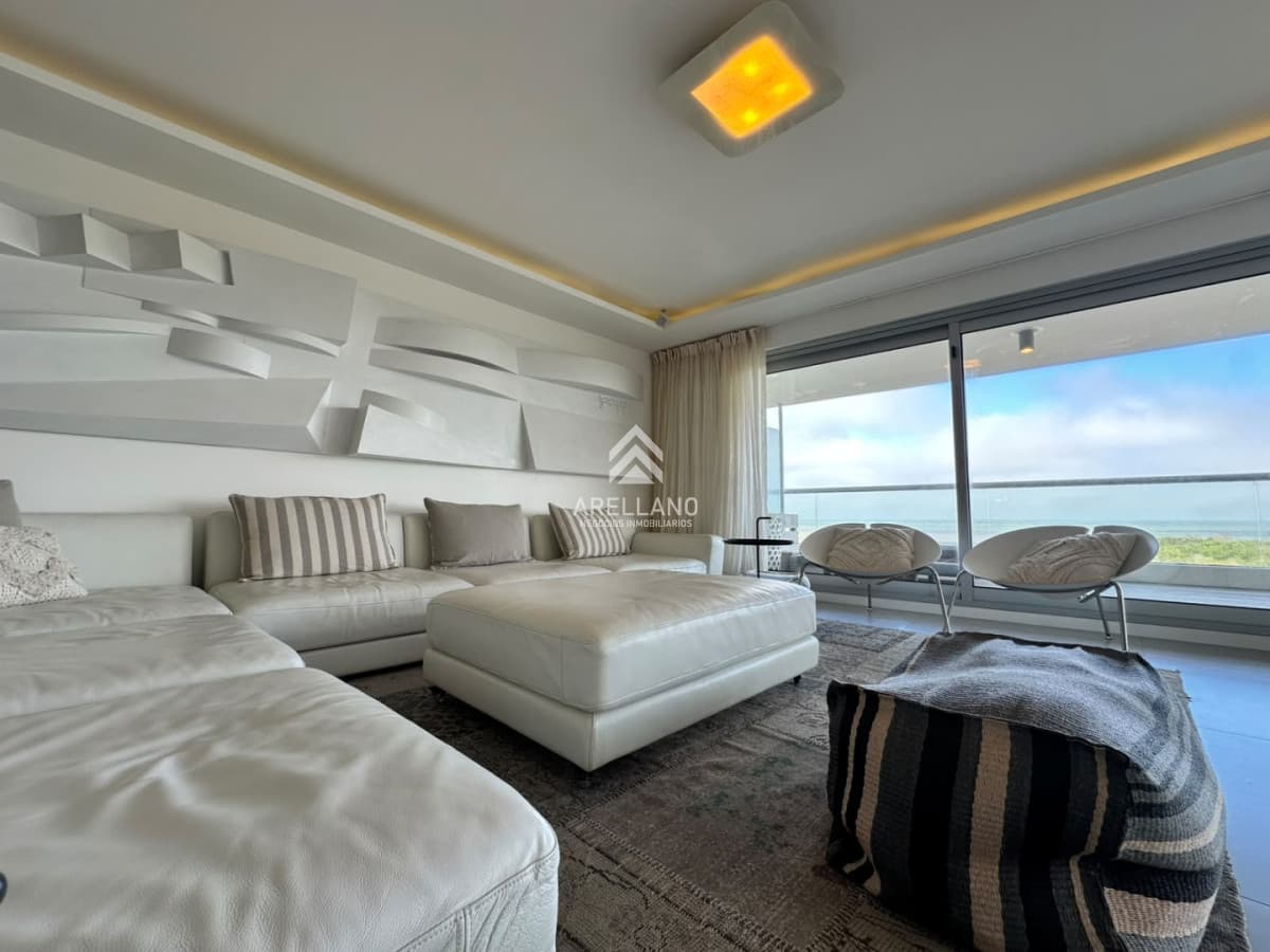Apartamento ID.6910 - Venta apartamento 3 dormitorios y dependencia de servicio.