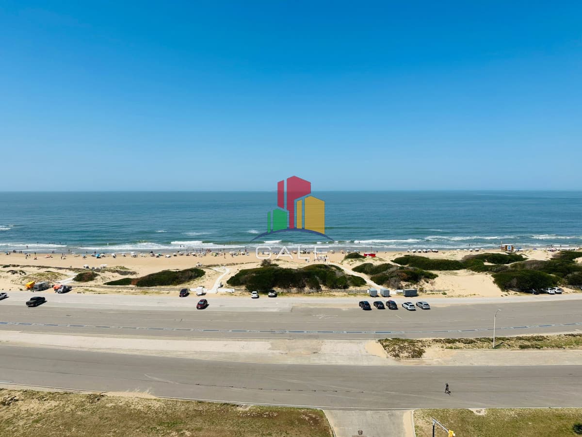 Gale Propiedades & Escribanía Apartamento ID.4680 - Apartamento de 3 dormitorios en venta en Punta del Este