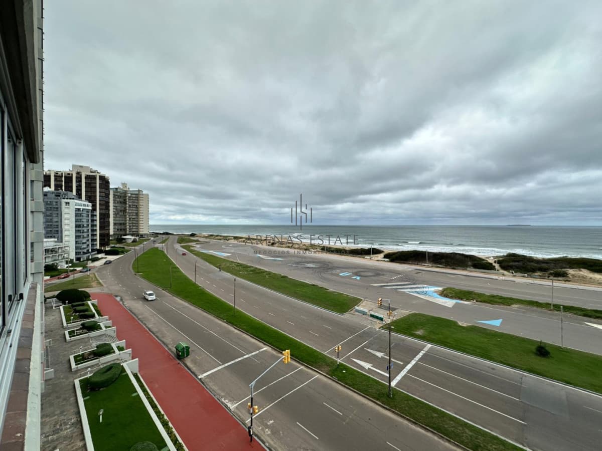 Apartamento ID.4593 - Apartamento de dos dormitorios en venta en Punta del Este