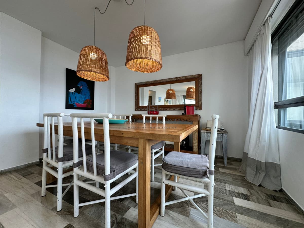 Apartamento ID.4689 - Apartamento de 3 dormitorios en venta en Punta del Este