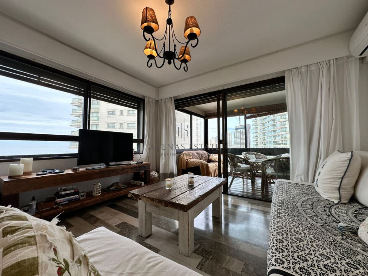 Apartamento ID.4689 - Apartamento de 3 dormitorios en venta en Punta del Este