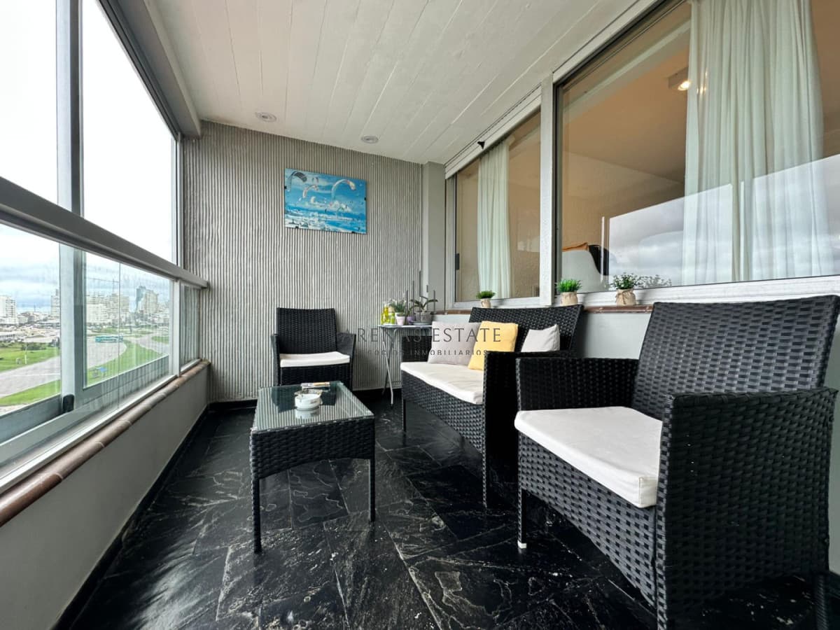 Apartamento ID.4593 - Apartamento de dos dormitorios en venta en Punta del Este