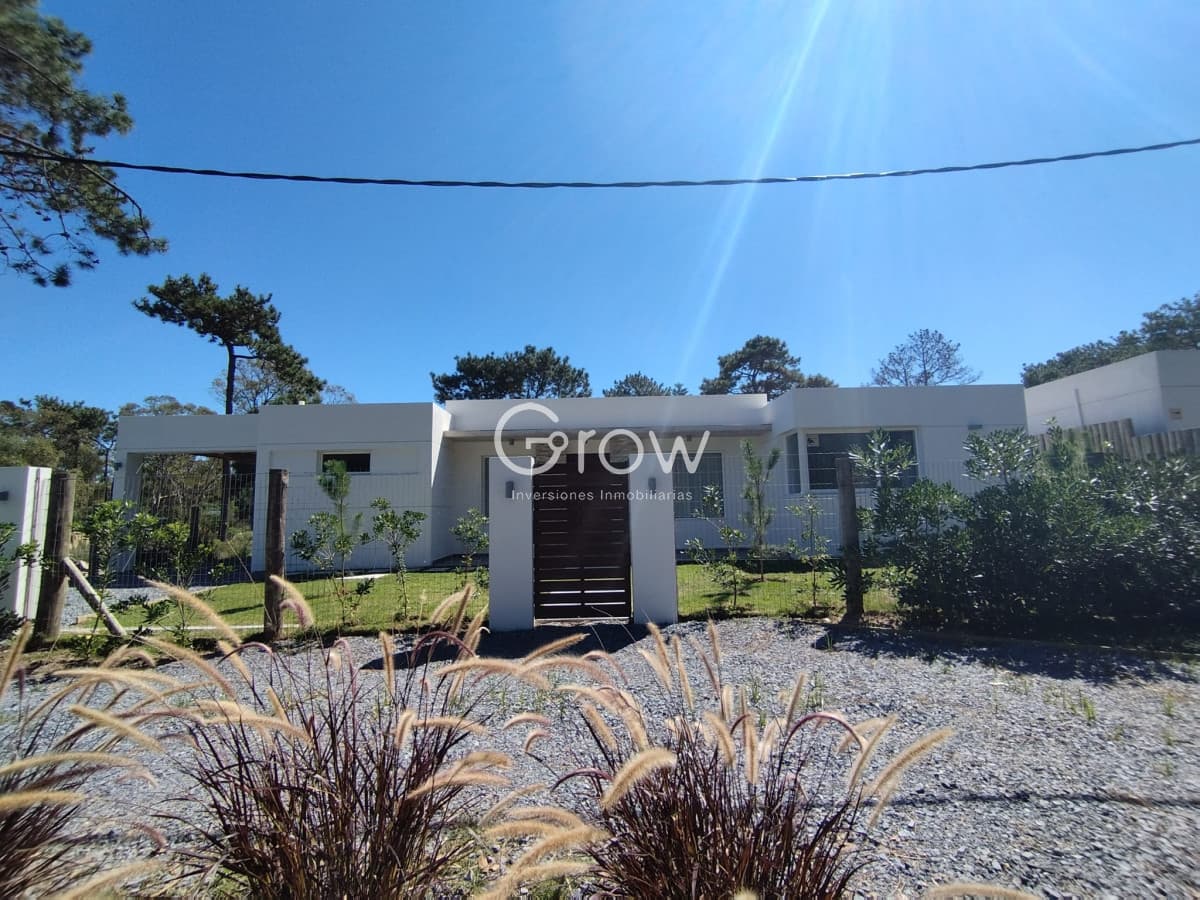 Venta y alquiler de Casa en la barra- Maldonado  -