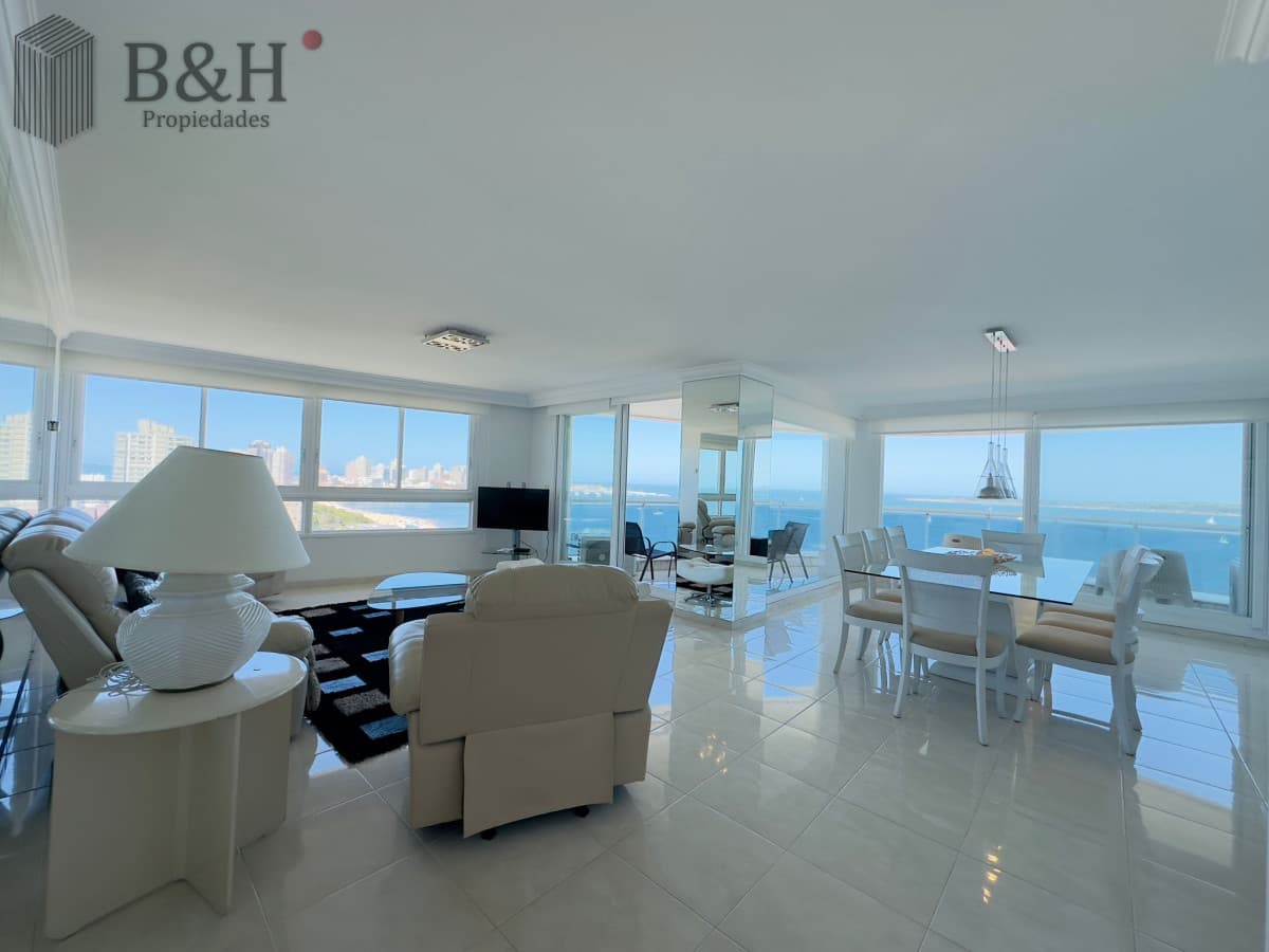 Apto en venta, excelente vista a la playa mansa, isla gorriti.