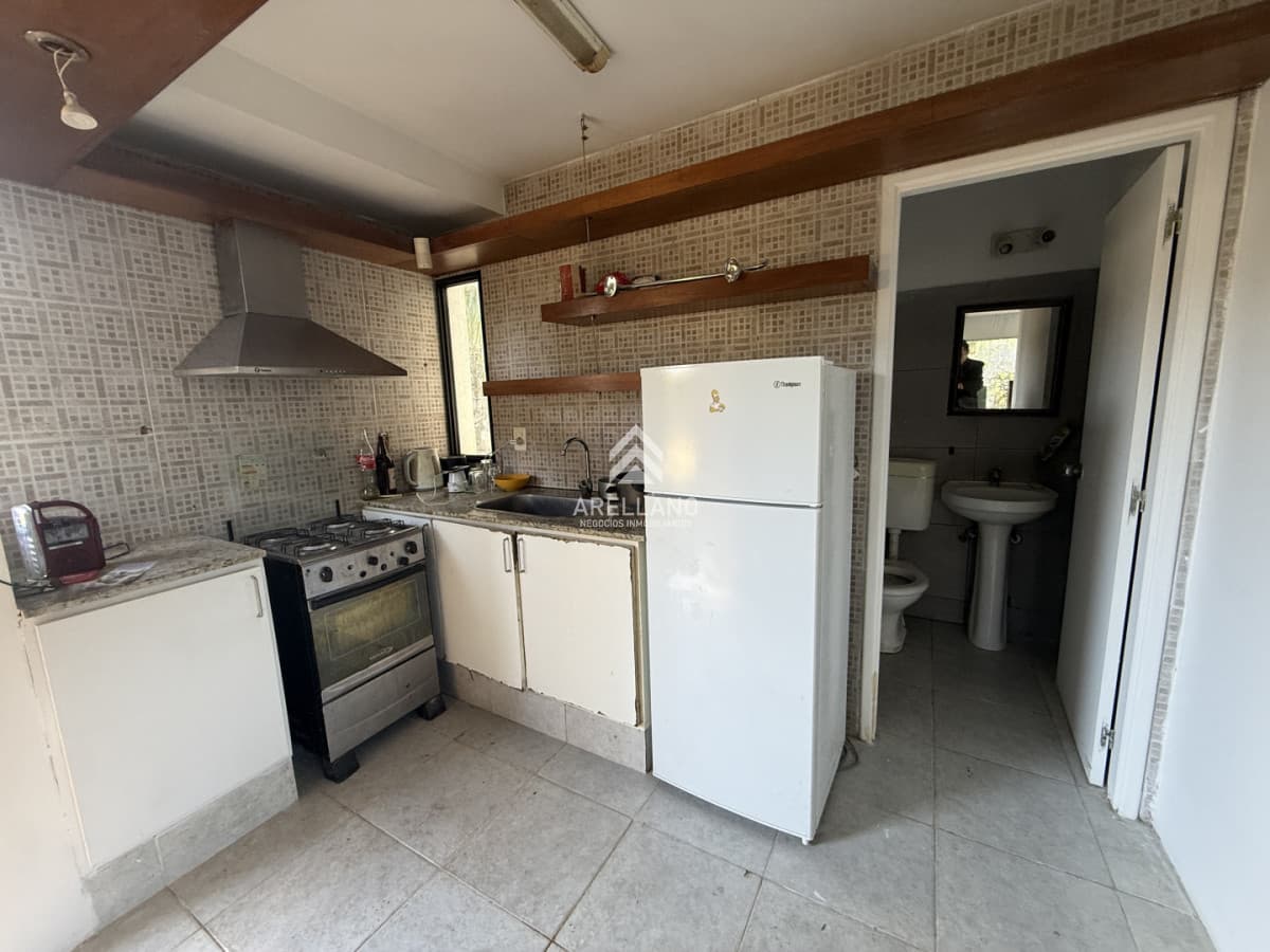 Casa ID.6472 - OPORTUNIDAD CASA DE 3 DORMOTORIOS CON 600 M2 DE TERRENO  EN UNA DEL LAS MEJORES ZONAS DE LA BARRA EL TESORO, 2 PADRONES SE VENDEN JUNTOS