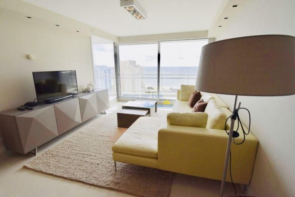 Apartamento en alquiler temporario Playa Mansa 2 dormitorios SUNRISE TOWER - Inmobiliaria Playa del Este