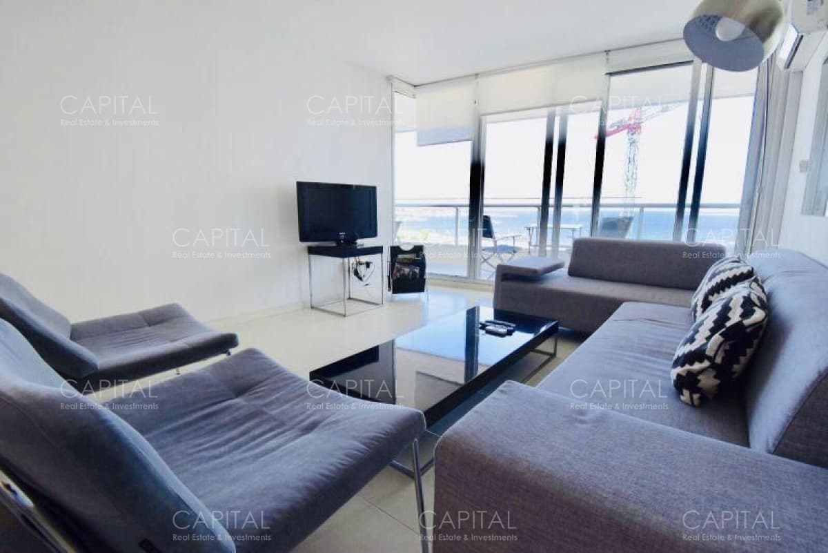 Season Tower Apartamento en alquiler temporario Playa Mansa 2 dormitorios