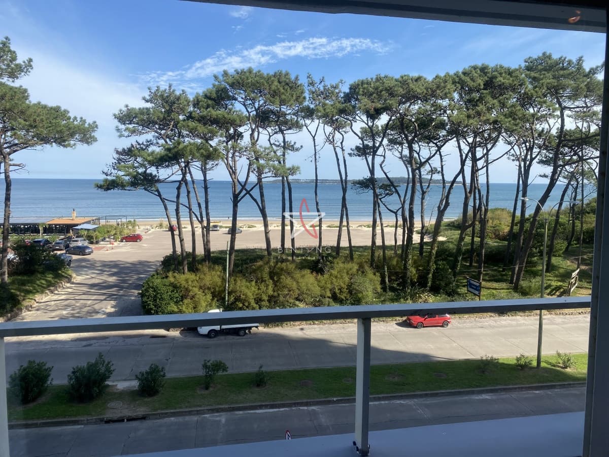 Apartamento, Mansa, Punta del Este, Frente al Mar, 2 Dormitorios, Venta - Bintang Propiedades