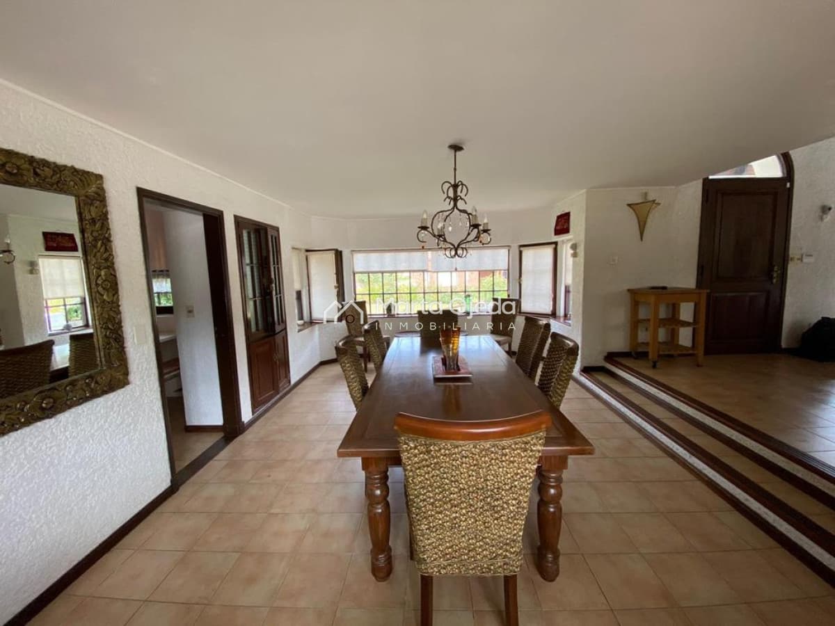 Casa ID.40944 - LUGANO 5 DORMITORIOS 4 BAÑOS