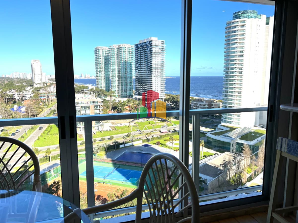 Gale Propiedades & Escribanía Apartamento ID.4063 - Hermoso Y Amplio Apartamento en Punta Del Este