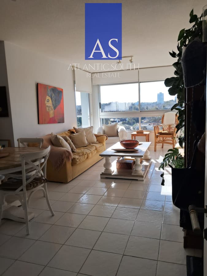 Apartamento de 2 dormitorios en venta en Palm Beach - Playa Mansa, Punta del Este