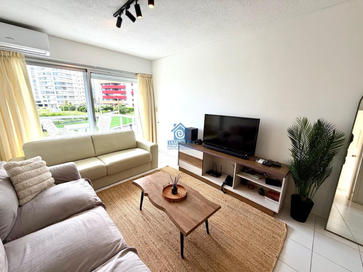 Apartamento ID.1396 - Apartamento en Venta en Brava,  2 dormitorios 2 baños,  y dependencia de servicio