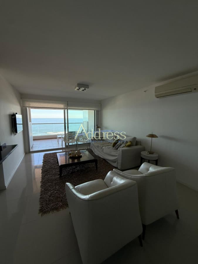 Hermoso apartamento con vista a Playa Brava