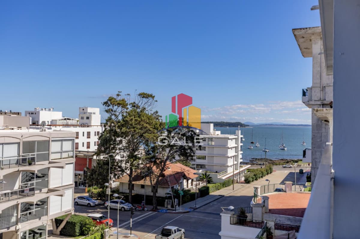 Gale Propiedades & Escribanía Apartamento ID.5220 - Apartamento en venta - Peninsula