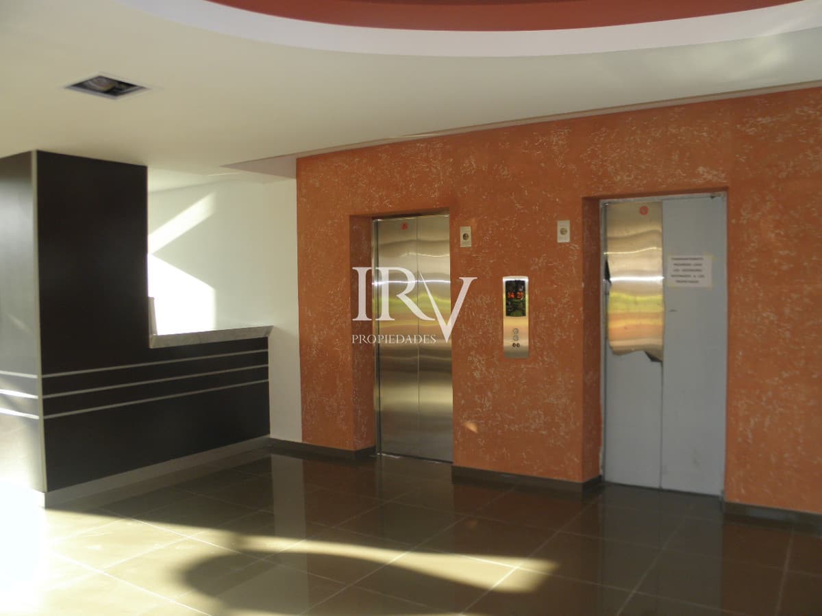 IRV PROPIEDADES Apartamento ID.532 - Apartamento en Venta Zona Cantegril en Punta del Este.  Con renta anual