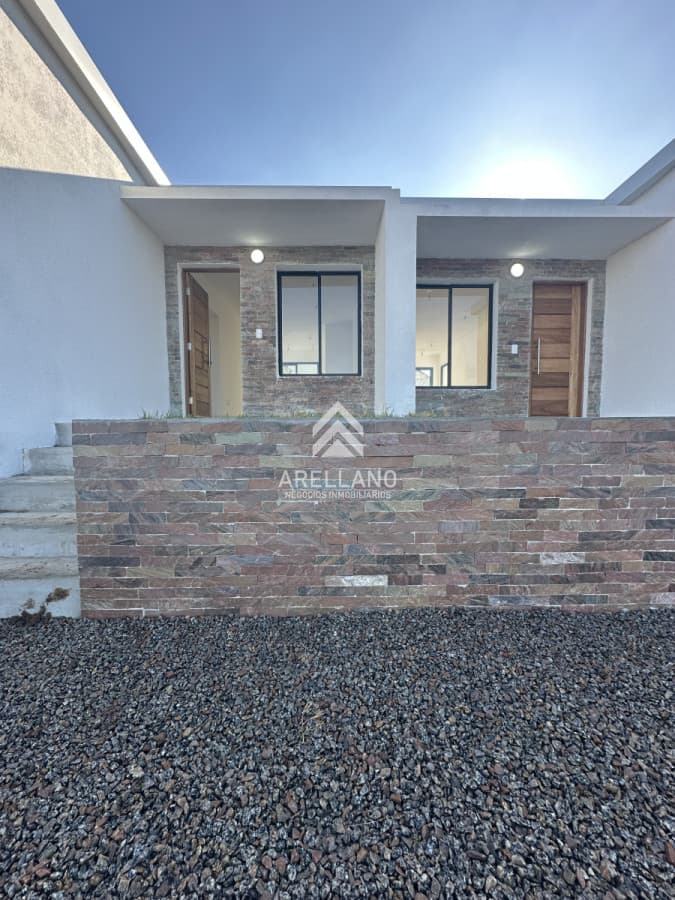 Casa ID.4897 - Casas a entrenar de 2 y 3 dormitorios, Maldonado, Biarritz