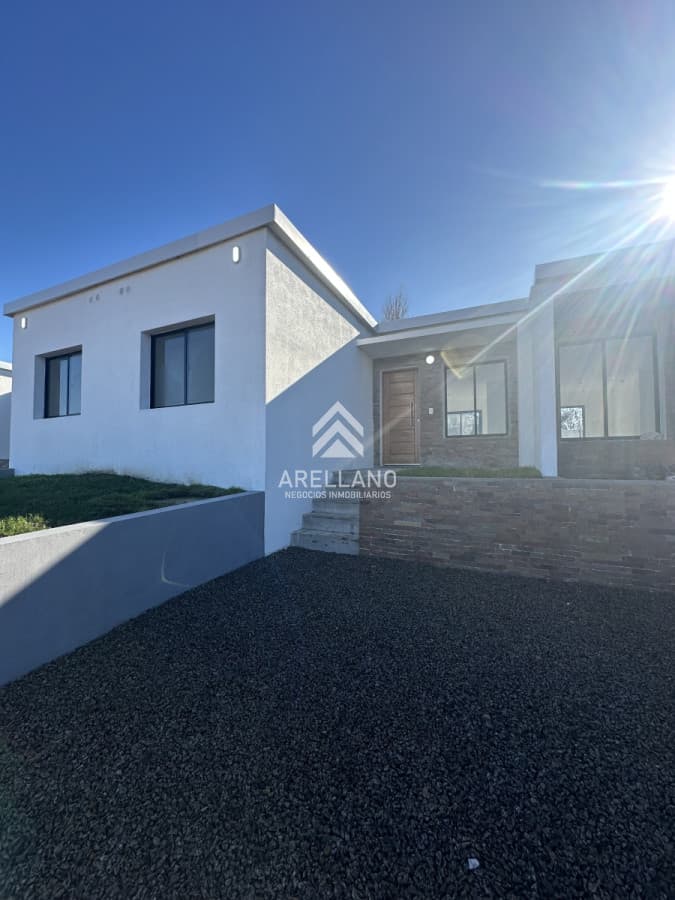 Casa ID.4897 - Casas a entrenar de 2 y 3 dormitorios, Maldonado, Biarritz