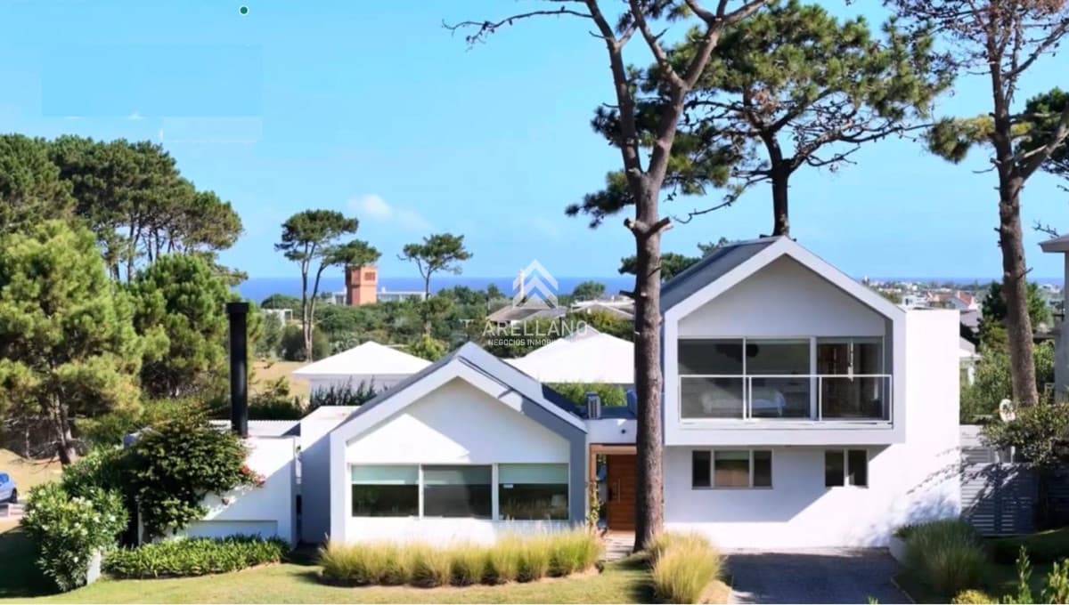 Casa ID.4879 - Excelente Casa de 5 Dormitorios en Barrio Privado Pinar del Faro, José Ignacio