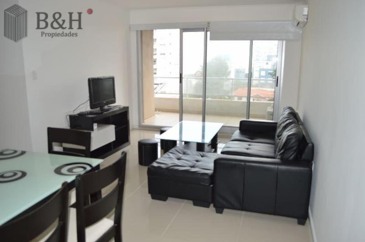 Muy Buen Apartamento de 2 Dormitorios en Aidy Grill, Punta del Este