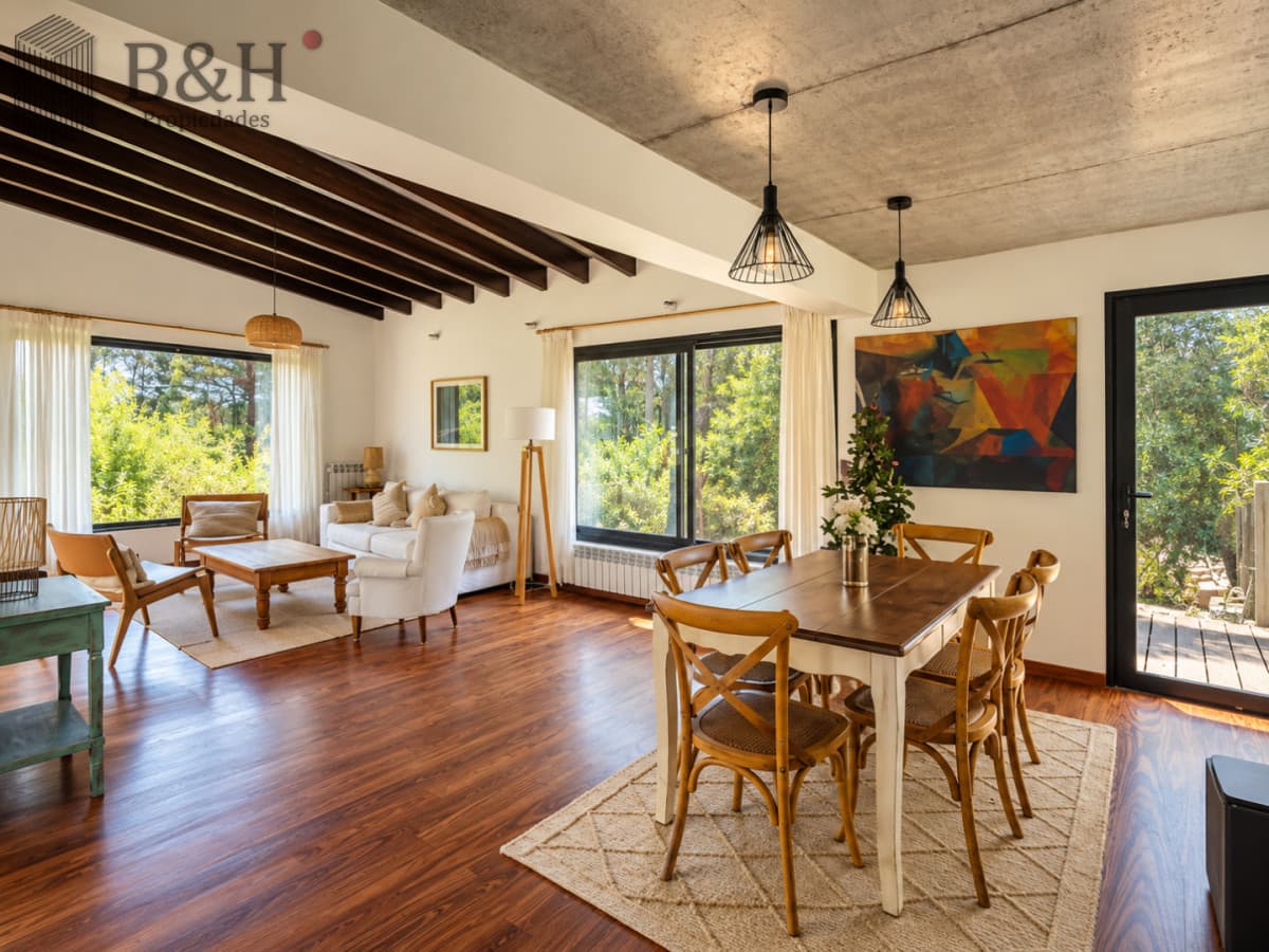 Casa en alquiler de temporada en Barra Verde, 3 Dormitorios con gran parque y Parrillero