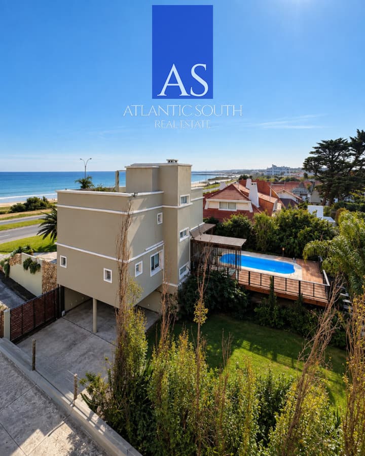 Apartamento de 3 Dormitorios con Vista Parcial al Mar en Playa Mansa - Pinares