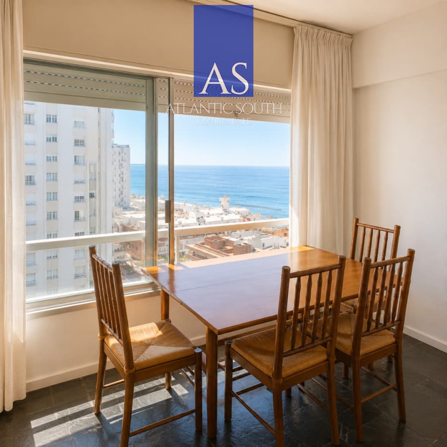 Apartamento 1 dormitorio y garage vista al mar Península Punta del Este