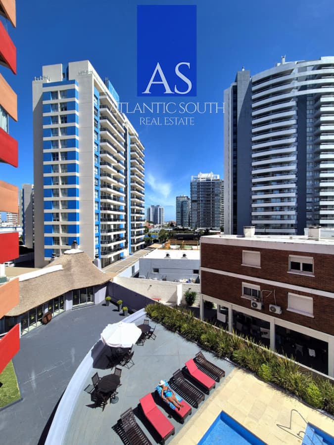 Apartamento con suite y servicio cerca de Playa Brava, Punta del Este
