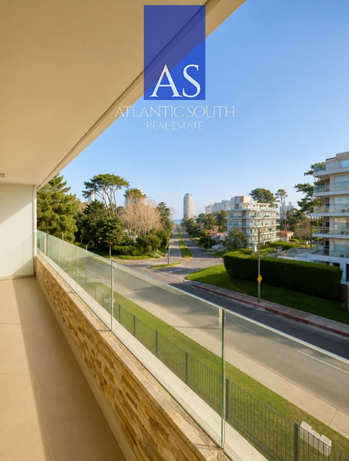 Apartamento 1 dormitorio moderno cochera y terraza cercano al mar Playa Mansa Punta del Este