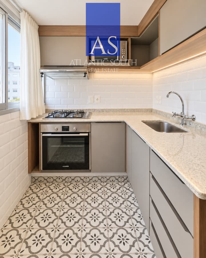 Apartamento frente al mar, mansa, alquiler anual en Punta del Este