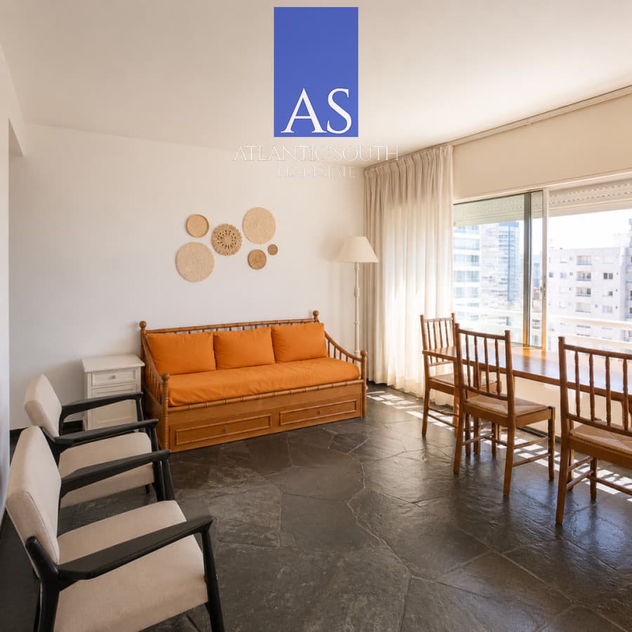 Apartamento 1 dormitorio y garage vista al mar Península Punta del Este