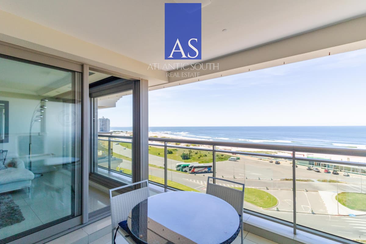 Apartamento de 3 dormitorios en suite frente al mar en Torre Imperiale II, Punta del Este