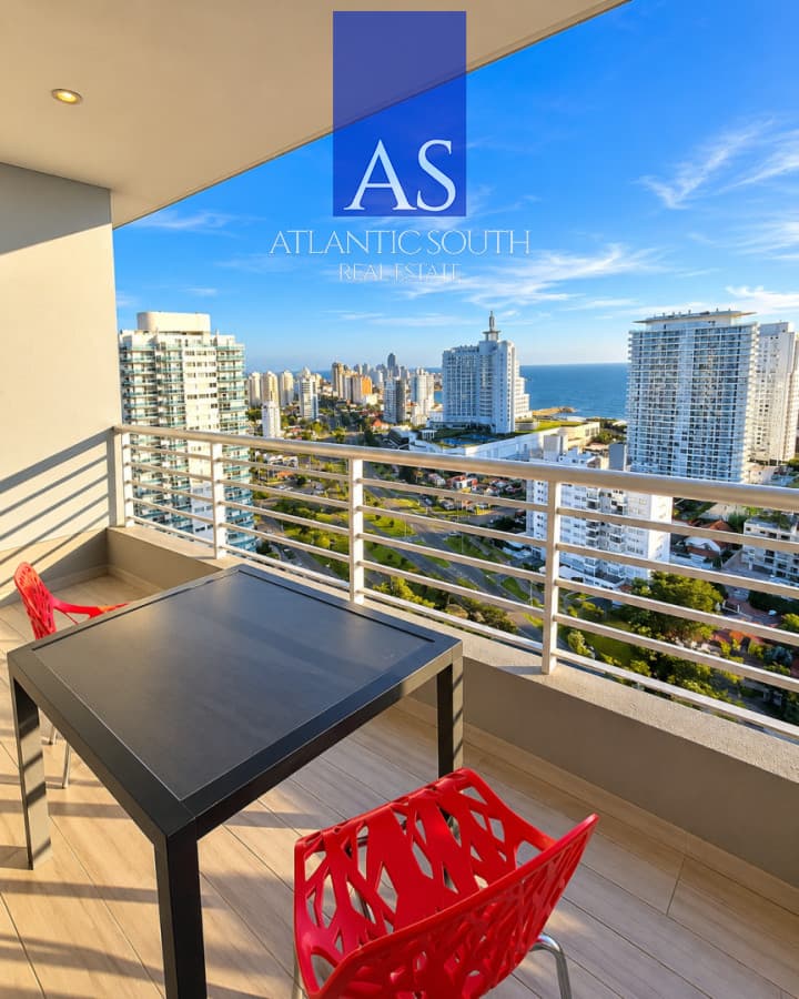 Apartamento en venta y alquiler temporal a 200 metros del mar en Playa Mansa