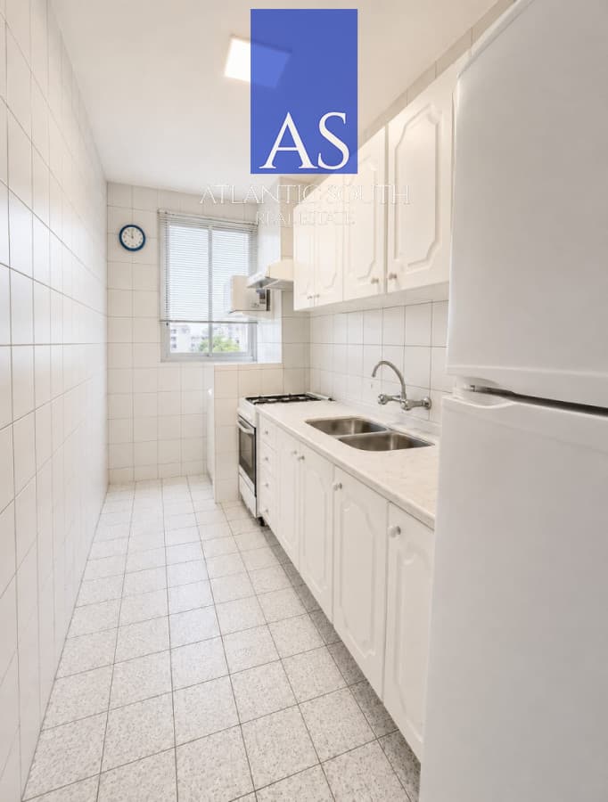 Apartamento de 2 dormitorios con parrillero propio y vista al mar en Punta del Este