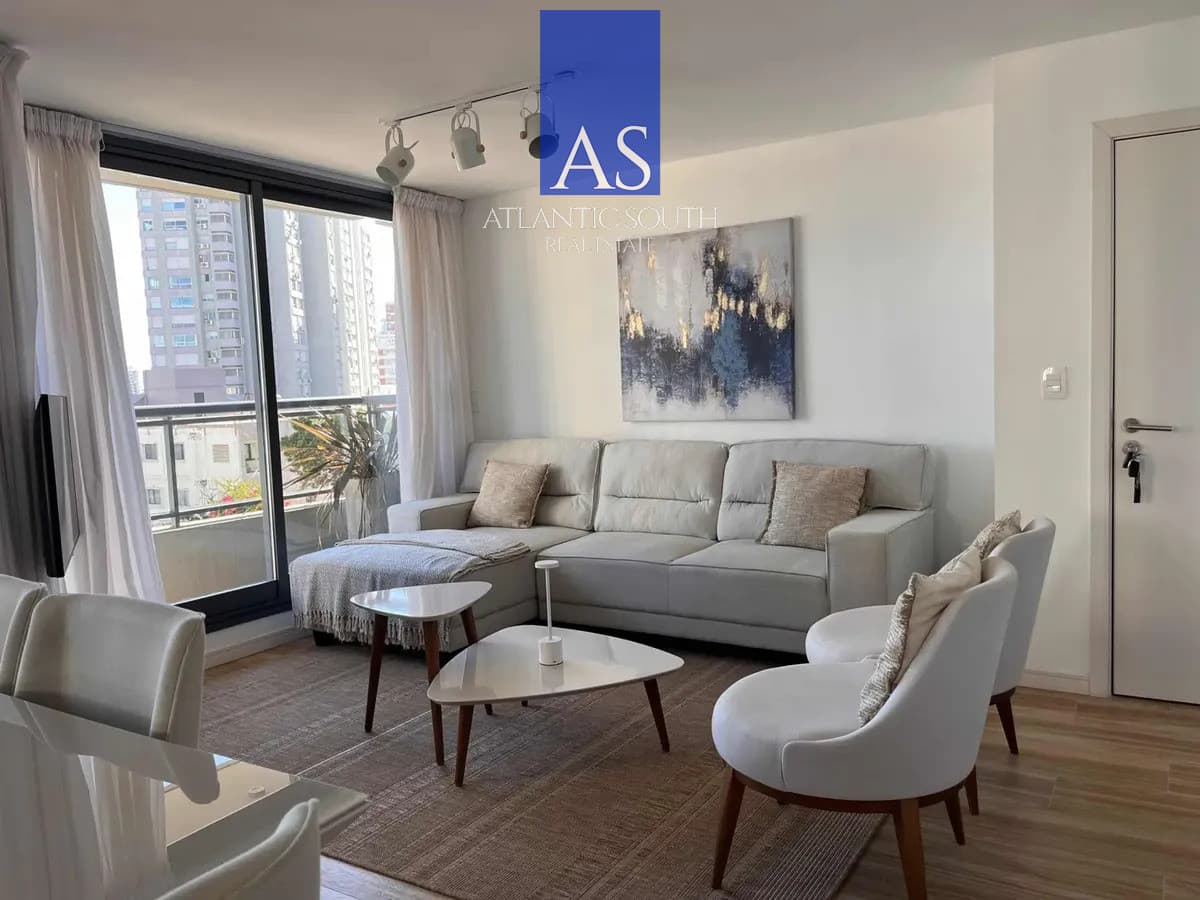 Apartamento de 2 dormitorios con garaje en venta en Punta del Este