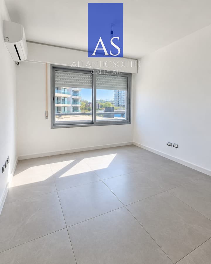 Apartamento en venta en Punta del Este con parrillero propio