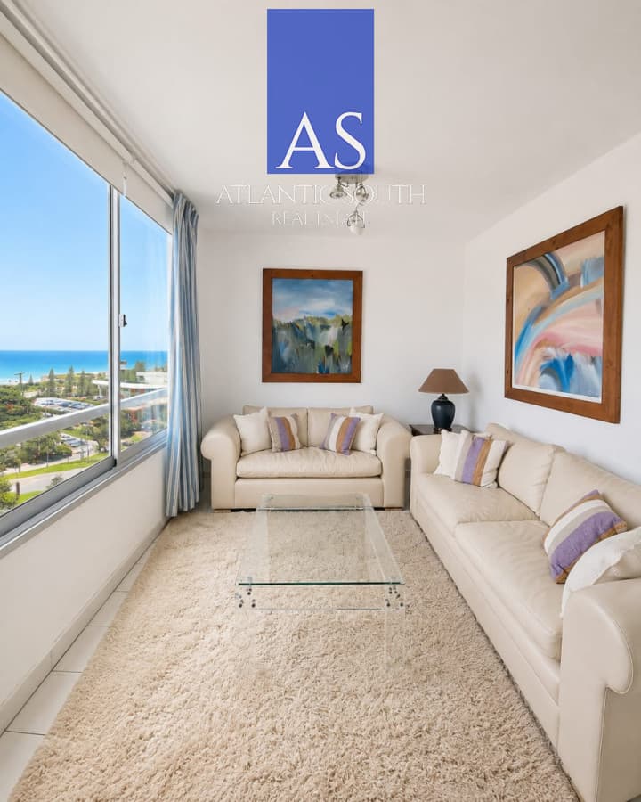 Apartamento de 2 dormitorios con parrillero propio y vista al mar en Punta del Este