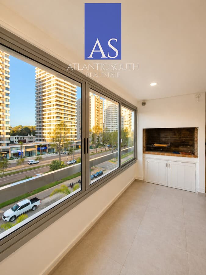 Apartamento 2 dormitorios con garaje 100% reciclado, planta cómoda al Frente con garaje