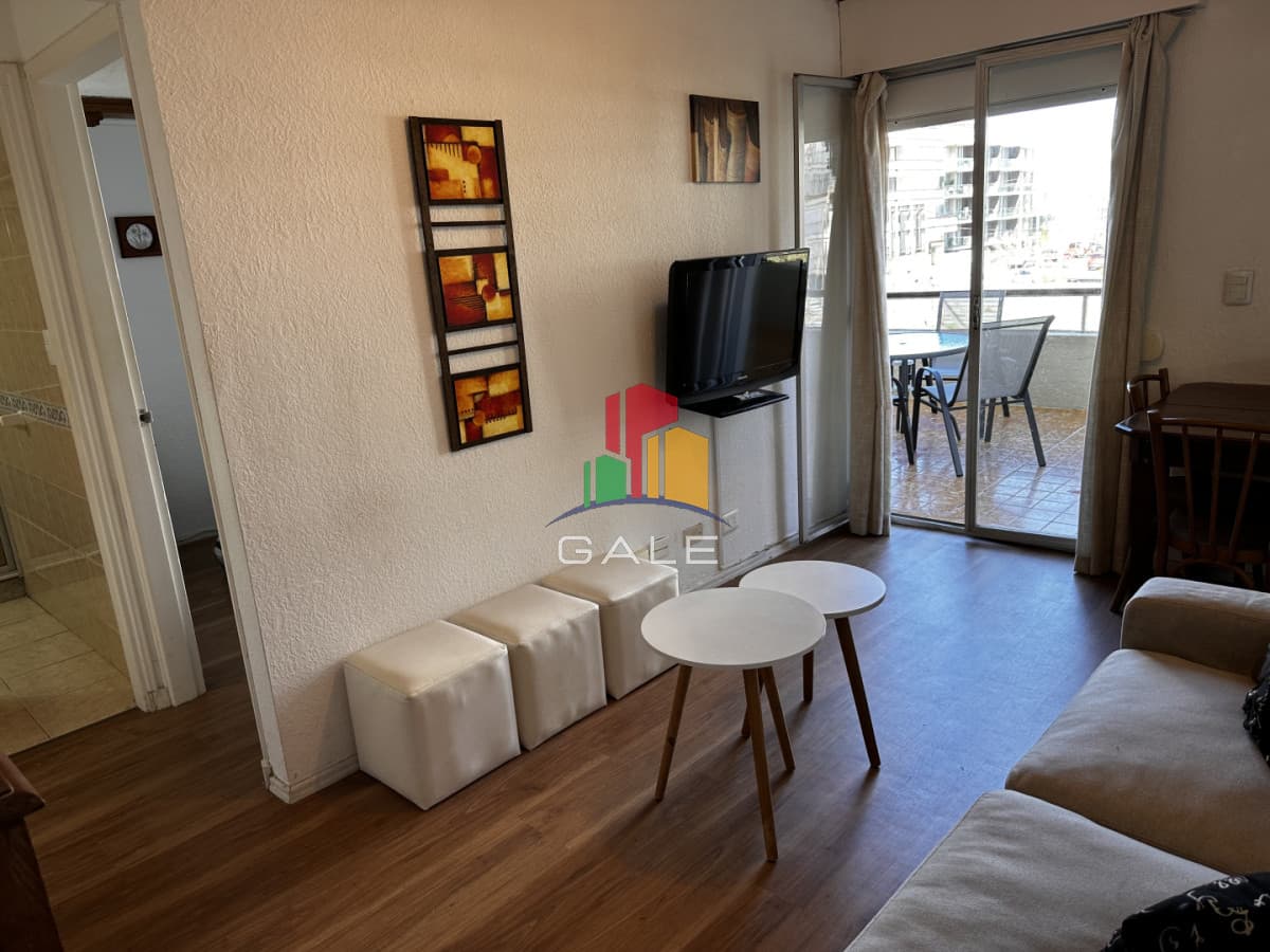 Gale Propiedades & Escribanía Apartamento ID.5215 - EN VENTA MUY COMODO Y CON GRAN TERRAZA APARTAMENTO DE UN DORMITORIO