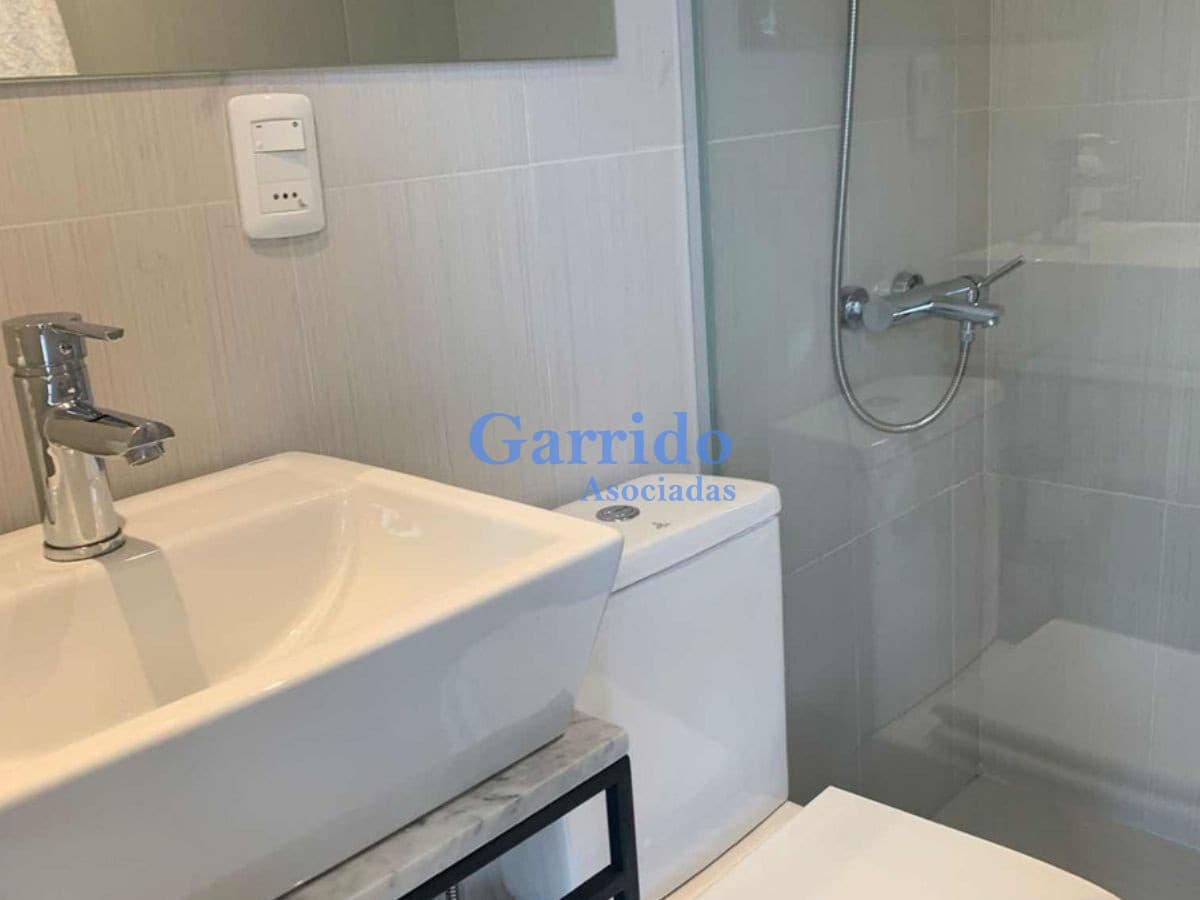 Vendo Apto 2 Dorm, 2 Baños, Muy Linda Zona  Ref 1356