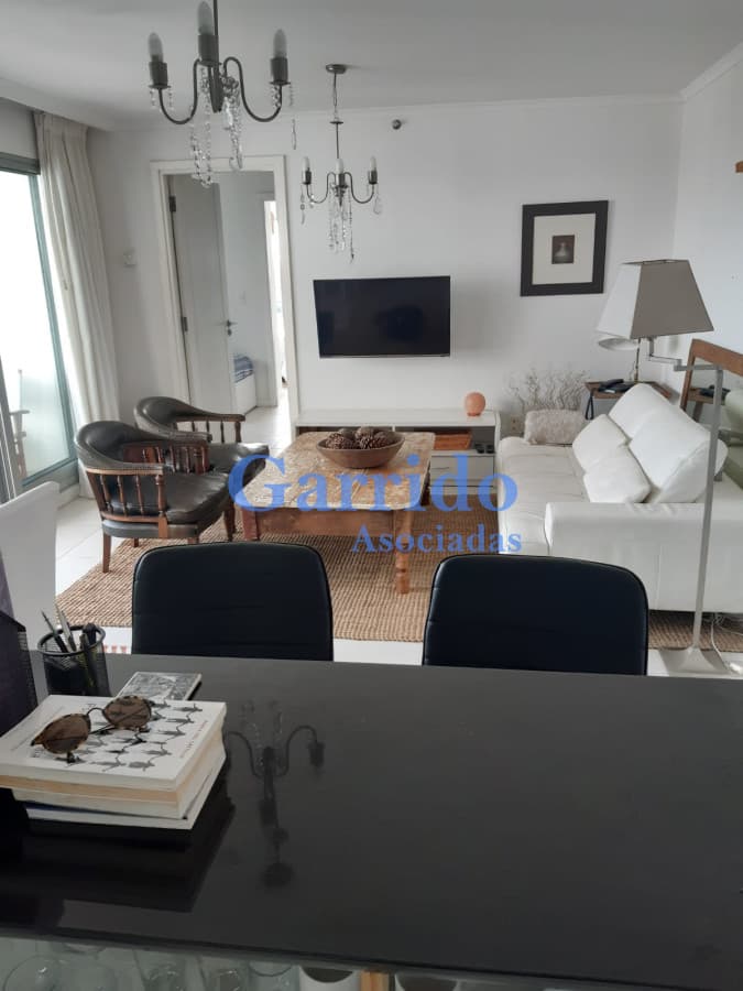 Alquilo apto 1 dorm y medio  todos los servicios