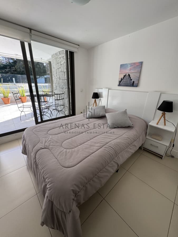 Apartamento ID.1124 - Apartamento en venta en Punta del Este de 1 dormitorio y medio