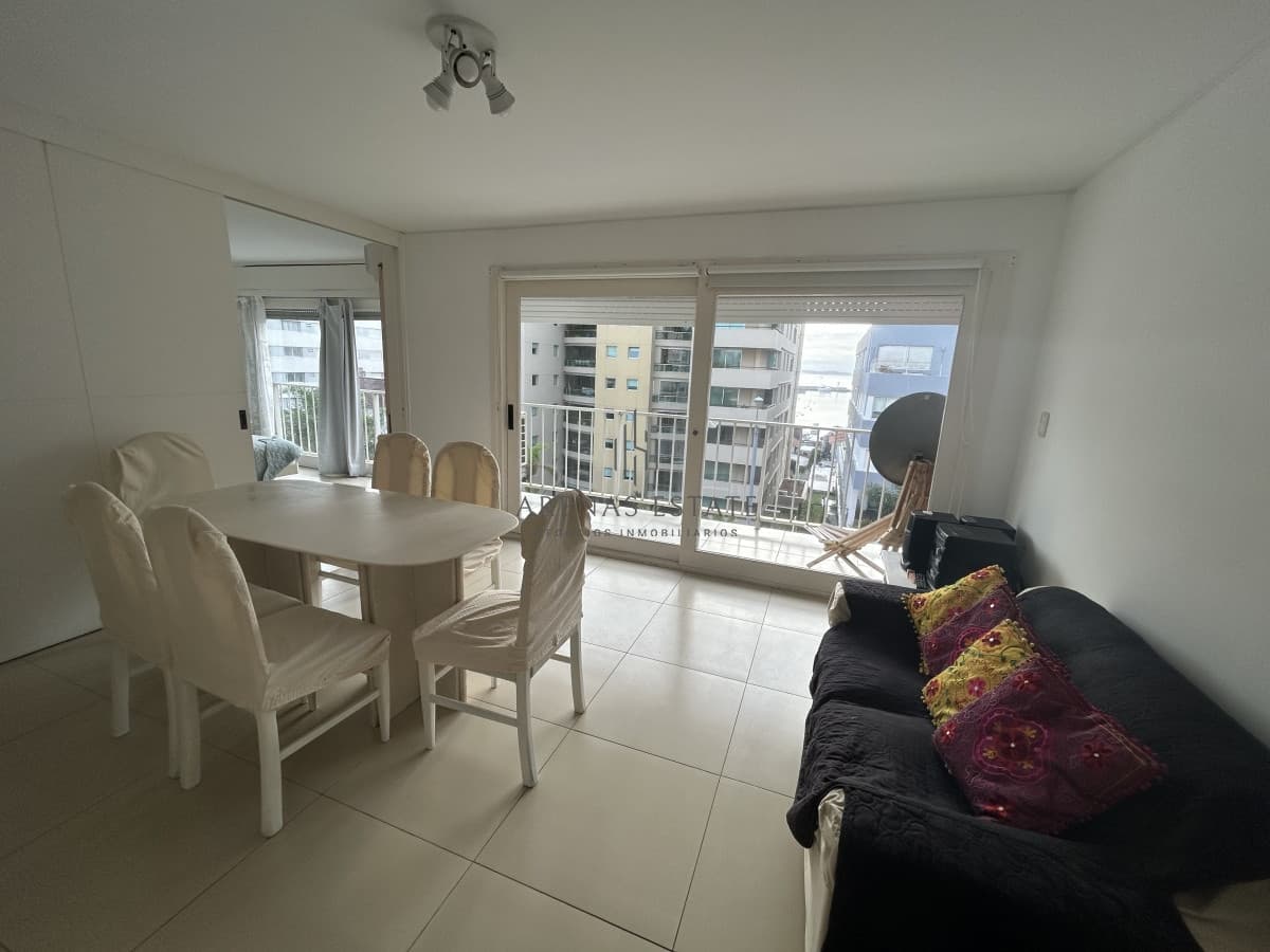 Apartamento ID.2630 - Apartamento de 2 dormitorios en venta en Punta del Este