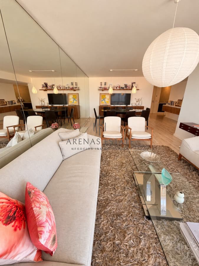 Apartamento ID.4860 - Apartamento de dos dormitorios  en venta en primera linea de Playa Brava